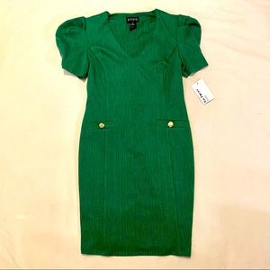 NWT EnFocusStudio Emerald Shoulder Dress